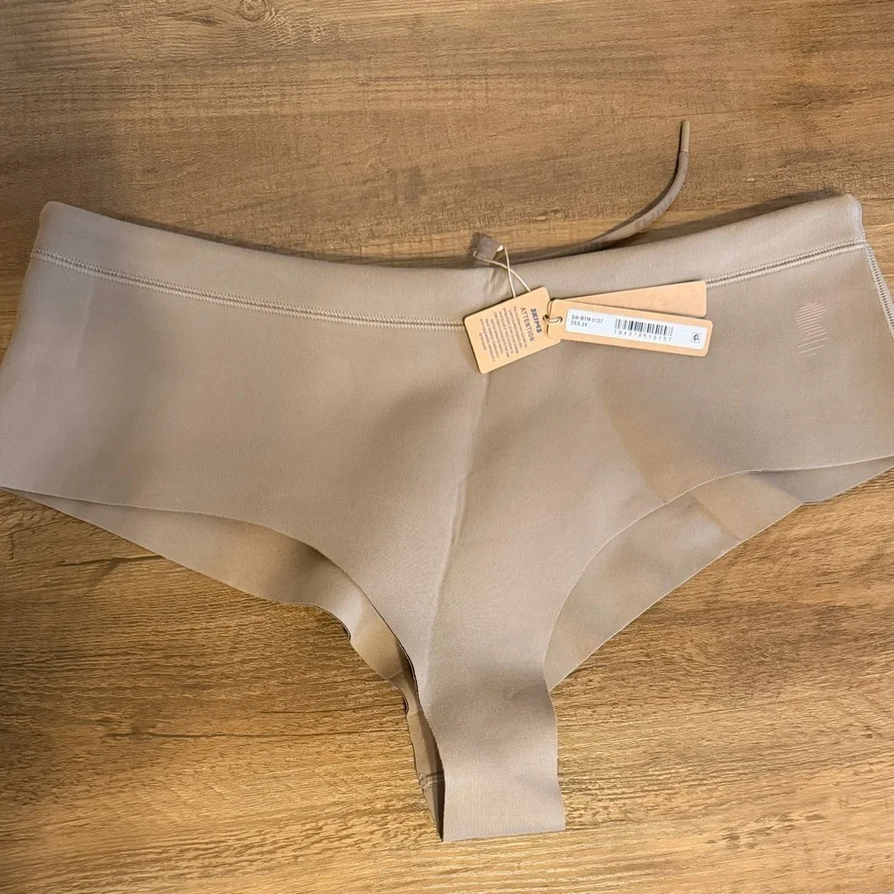 SKIMS Women's Scuba Cheeky Swim Bottoms